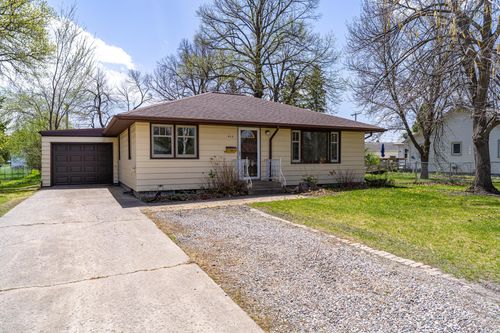 413 Sheridan St, Crookston, MN, 56716-1232 | Card Image