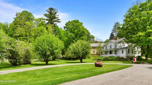8 Yale Hill Rd, Stockbridge, MA, 01262-7733 | Card Image