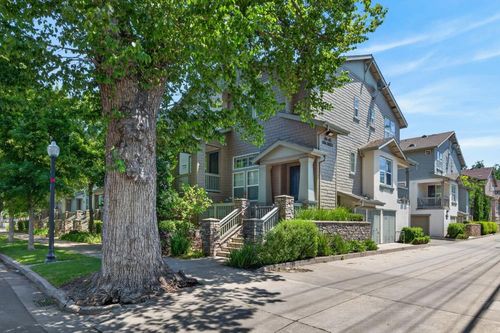 413 17th St, Sacramento, CA, 95811-1002 | Card Image