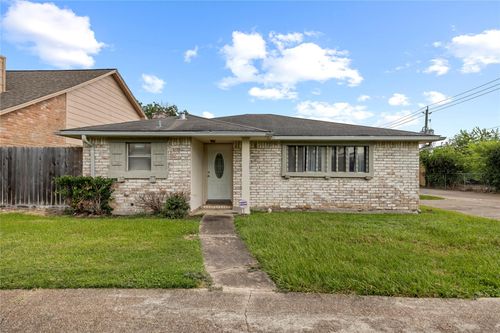 6742 Westwick Dr, Houston, TX, 77072-1730 | Card Image