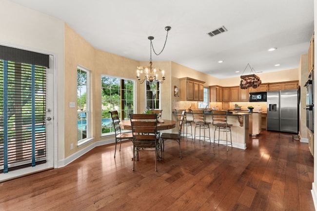 558 Peterson Ln, House other with 4 bedrooms, 3 bathrooms and 5 parking in Lakeway TX | Image 8