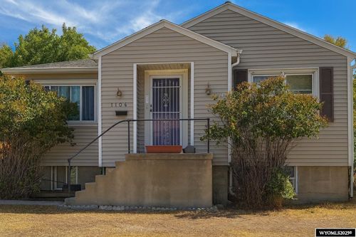 1104 New Hampshire St, Rock Springs, WY, 82901-7231 | Card Image