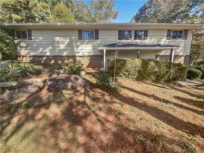 884 E Riverbend Drive Sw, House other with 3 bedrooms, 3 bathrooms and null parking in Lilburn GA | Image 2