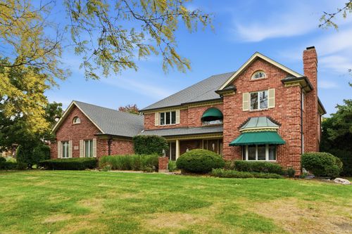 8261 Lake Ridge Dr, Burr Ridge, IL, 60527-5978 | Card Image