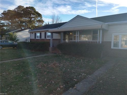 1823 Brookwood Rd, Norfolk, VA, 23518-3125 | Card Image