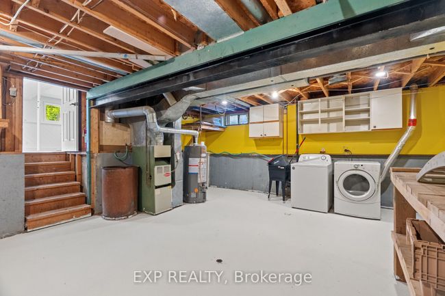 250 William St E, House other with 3 bedrooms, 2 bathrooms and 3 parking in Parkhill ON | Image 30