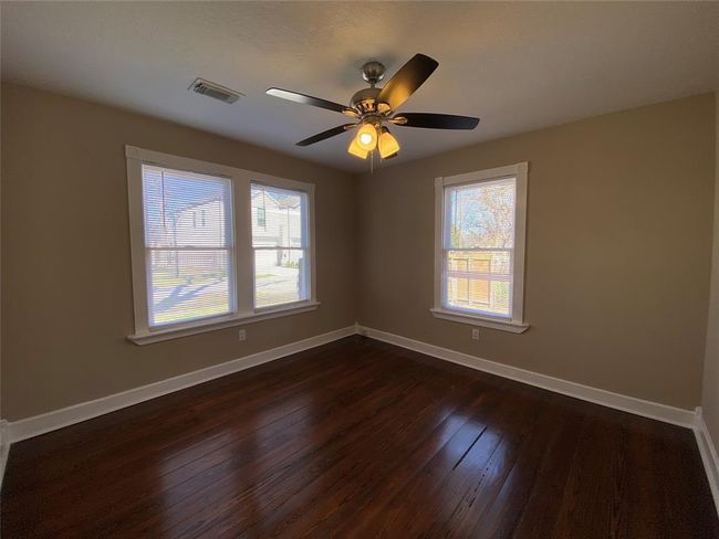 1110 E 27 Th St, House other with 5 bedrooms, 3 bathrooms and 2 parking in Houston TX | Image 14