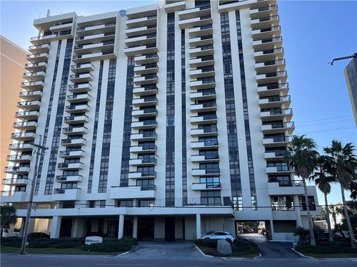 apt-16bw-300 Lake Marina Ave, New Orleans, LA, 70124-0701 | Card Image