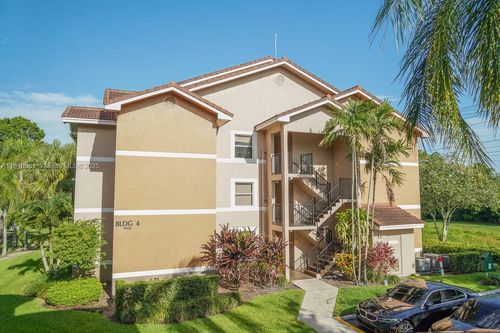 apt-304-9033 Wiles Rd, Coral Springs, FL, 33067-1815 | Card Image
