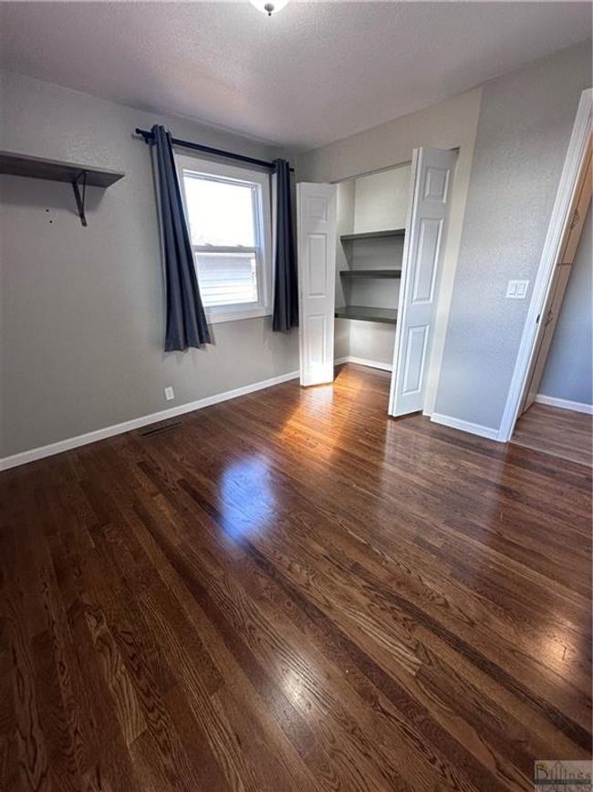 807 10 Th Ave N, House other with 3 bedrooms, 3 bathrooms and null parking in Glasgow MT | Image 15