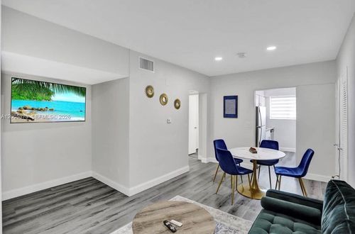 13-10006 E Bay Harbor Dr, Bay Harbor Islands, FL, 33154 | Card Image