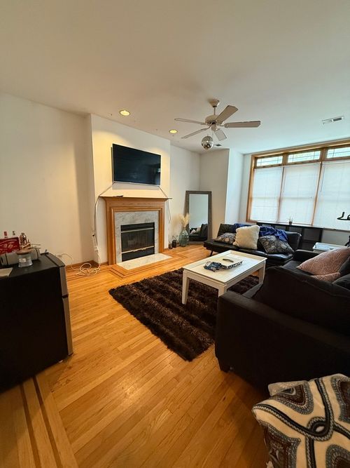 apt-1s-4101 Kenmore Ave, Chicago, IL, 60613-2027 | Card Image