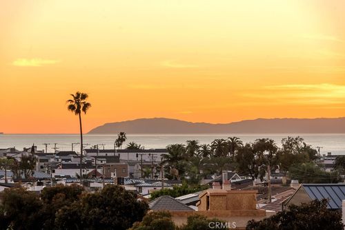 16-3501 Daffodil Ave, Corona del Mar, CA, 92625-1600 | Card Image