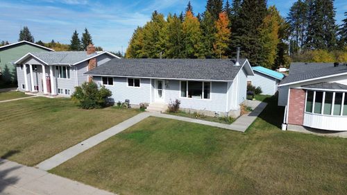 61 Feero Dr, Whitecourt, AB, T7S1E9 | Card Image