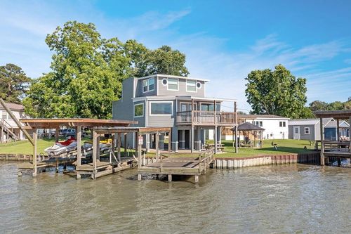 210 W Lakeview Wood, Onalaska, TX, 77360-7932 | Card Image