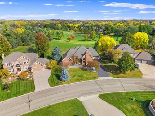 9490 Wedgewood Dr, Woodbury, MN, 55125-9304 | Card Image