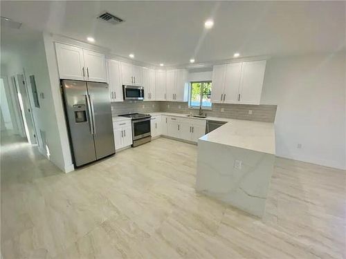 2635-2635 Ne 17th St, Pompano Beach, FL, 33062-3212 | Card Image