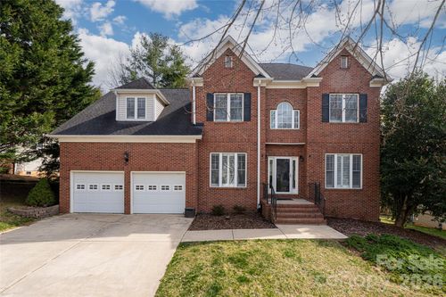 9 Rosebay Ln, Asheville, NC, 28803-2490 | Card Image