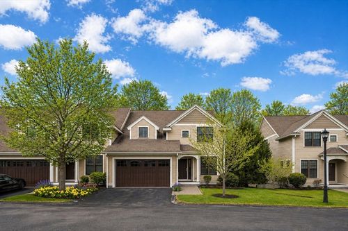 10-10 Graystone Cir, Winchester, MA, 01890 | Card Image