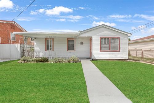 52 Creagan Ave, Gretna, LA, 70053-7031 | Card Image