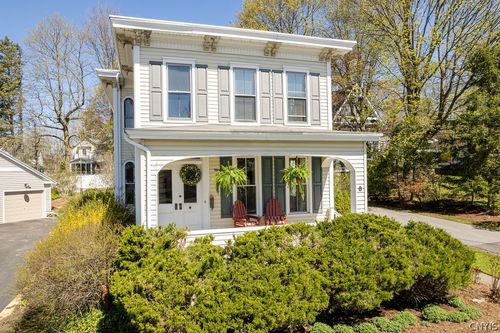 6 W Elizabeth St, Skaneateles, NY, 13152-1104 | Card Image