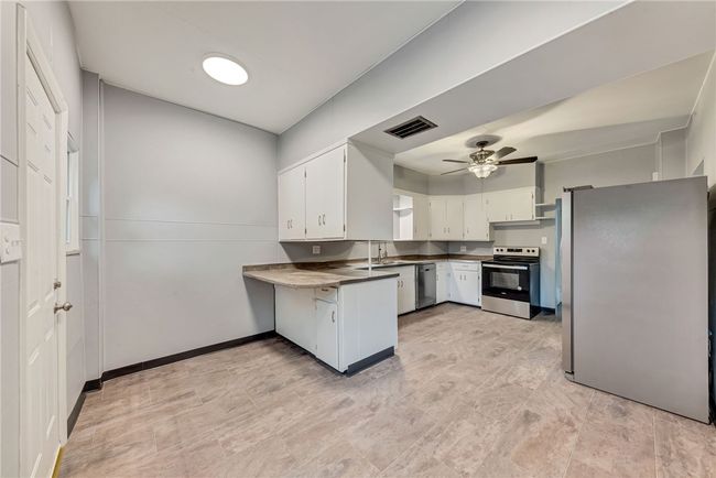 328 E Moody Ave, House other with 3 bedrooms, 2 bathrooms and null parking in New Castle PA | Image 11