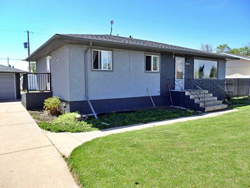 4617 55 Ave, Vermilion, AB, T9X1R2 | Card Image