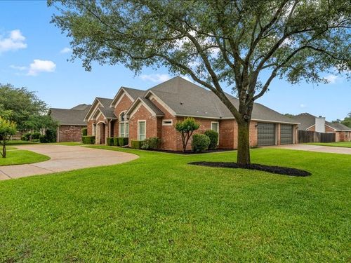 400 Oxford Hill Rd, Hewitt, TX, 76643-3344 | Card Image