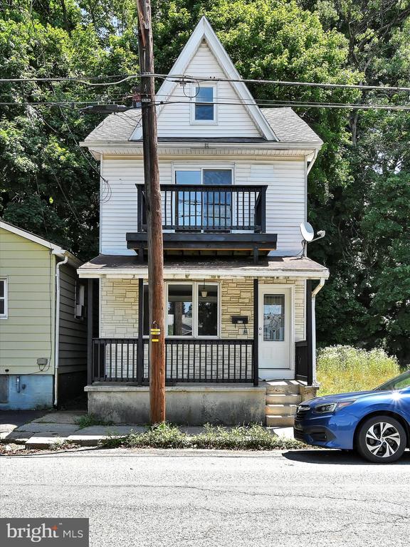 Schuylkill Ave, Tamaqua, PA 18252