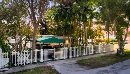 4661 Sw 101st Ave, Miami, FL, 33165-5751 | Card Image