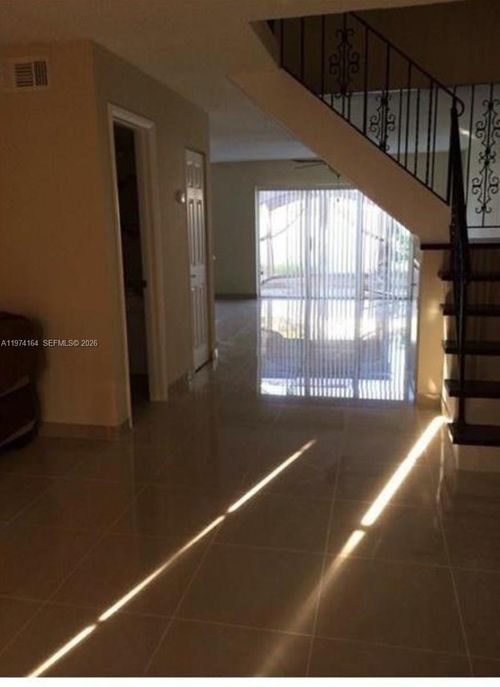 97-3928 Sw 67th Way, Davie, FL, 33314-3232 | Card Image