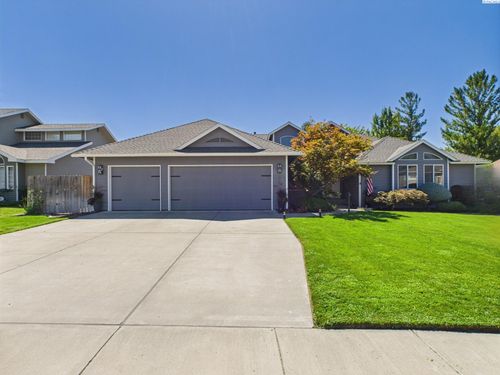 9005 W John Day Ave, Kennewick, WA, 99336-1032 | Card Image