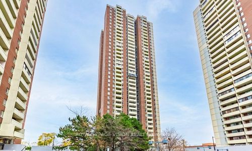 3605-3 Massey Sq, East York, ON, M4C5L5 | Card Image