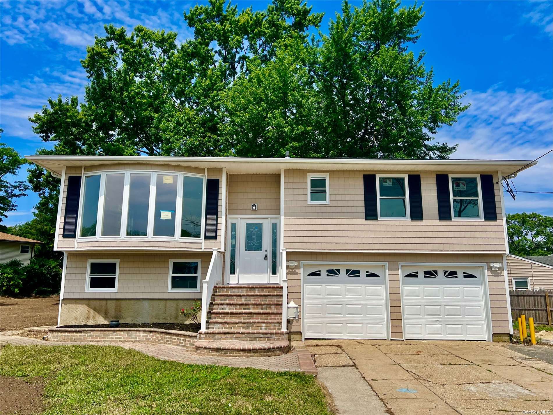 Grand Blvd, Brentwood, NY 11717