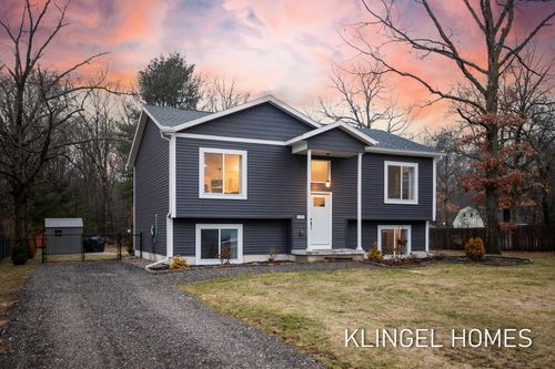 2325 Pillon Rd, Twin Lake, MI, 49457-9759 | Card Image