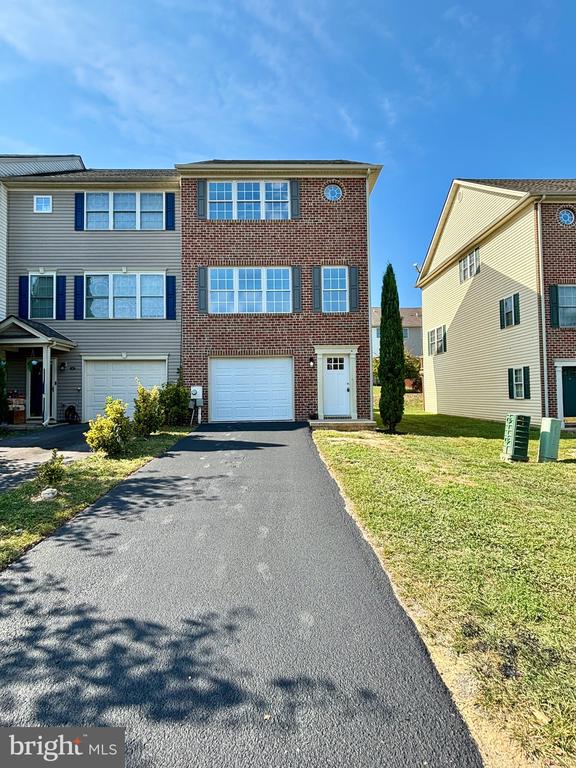 Effie Ln, Martinsburg, WV 25404