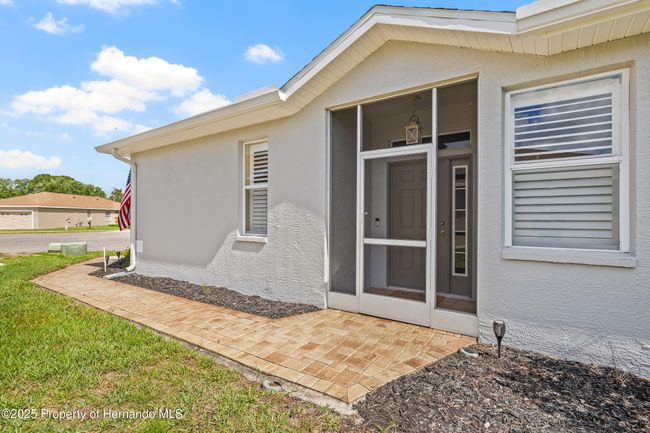 4210 Silver Berry Ct, House other with 3 bedrooms, 2 bathrooms and null parking in SPRING HILL FL | Image 6