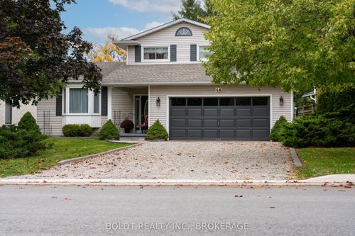 48 Homestead Dr, Niagara on the Lake, ON, L0S1J0 | Card Image