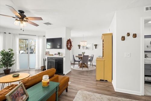 306-306 Beacon Park, Webster, MA, 01570-1561 | Card Image