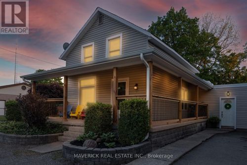 22371 Adelaide Rd, Mount Brydges, ON, N0L1W0 | Card Image