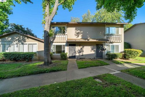 b-8848 La Riviera Dr, Sacramento, CA, 95826-2067 | Card Image