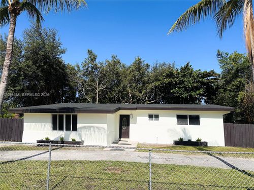 17521 Ne 4th Ave, North Miami Beach, FL, 33162-1809 | Card Image