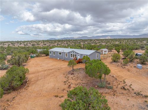 2765 N Silver Springs Rd, Kingman, AZ, 86401-8740 | Card Image