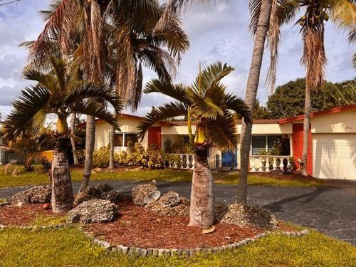 1951 Nw 36th St, Oakland Park, FL, 33309-5753 | Card Image