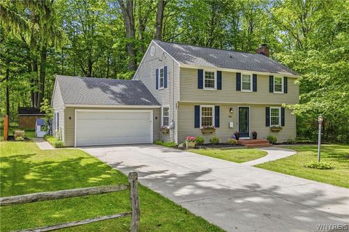 96 Eddy Ln, Orchard Park, NY, 14127-2512 | Card Image