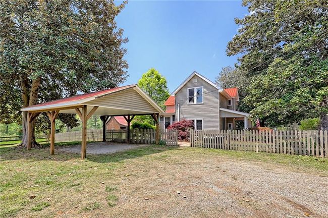 1096 Sutton Mill Rd, House other with 3 bedrooms, 2 bathrooms and 9 parking in Clarkesville GA | Image 10