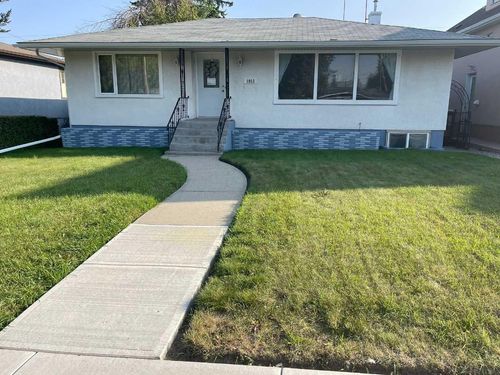 1913 24 Ave Nw, Calgary, AB, T2M1Z4 | Card Image