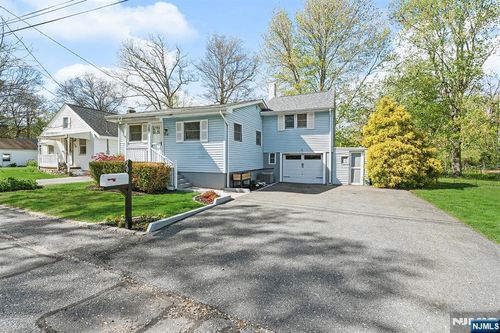 20 Madelyn Ave, West Milford, NJ, 07480-2112 | Card Image