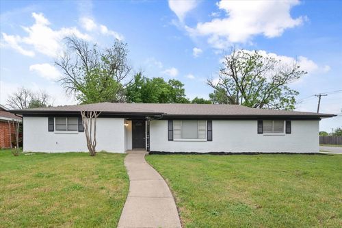 7821 Regency Ln, Fort Worth, TX, 76134-4609 | Card Image
