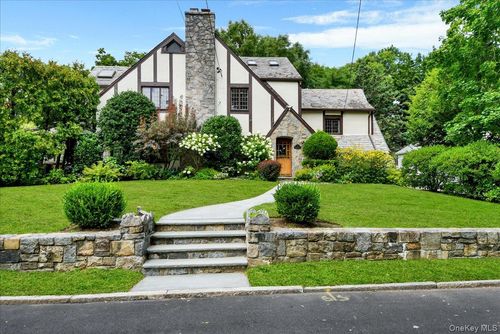 7 Denman Pl, Mount Vernon, NY, 10552-1213 | Card Image